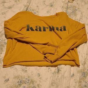 Cropped long sleeves shirt